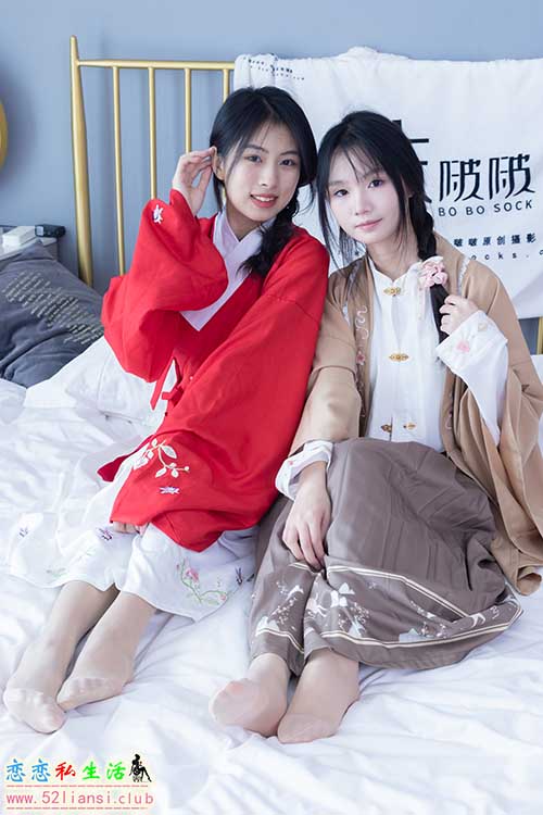 [袜啵啵] 400期 奶油甜甜圈-两双高跟鞋、白棉袜、肉丝(带视频)【158P+1V/6.63G】