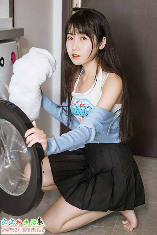 [YALAYI雅拉伊] No.899 回我们家 弈思【42P/72M】