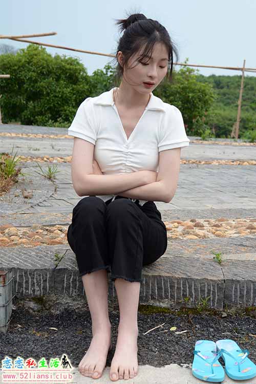 [初夏女神]212期 安妮~【炎炎夏日】第一批暑假的孩子已经回乡了(带视频)【130P+1V/5.27G】