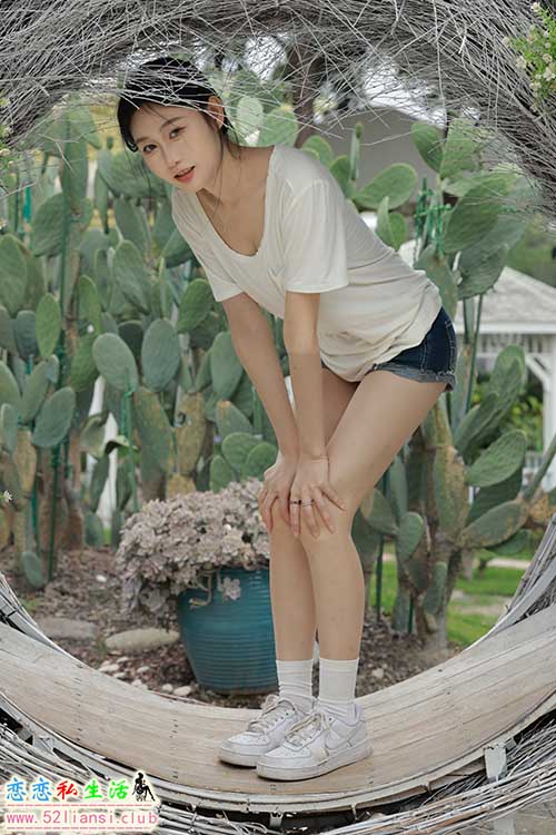 [IMZSOCK爱美足] 2024年-第14期 妍妍(带视频)【96P+1V/1.55G】