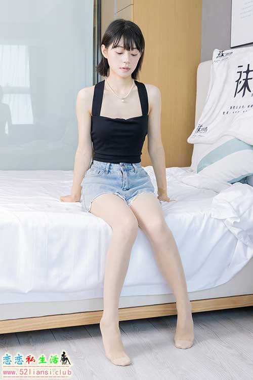 [袜啵啵] 422期 糯米-长靴、白棉袜、肉丝-脚尖加固款(带视频)【140P+1V/6.8G】
