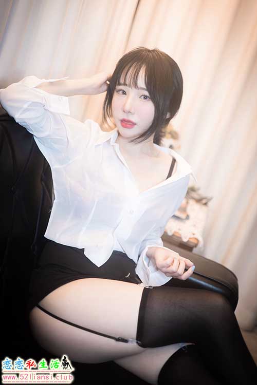 [BlueCake] NO.032 Yeji - Cat Play【68P/153M】