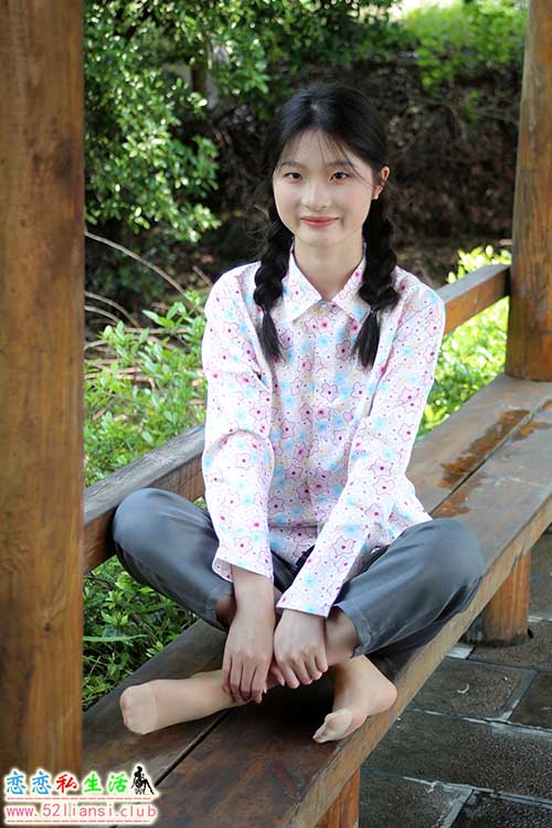 [初夏女神]207期 安妮~【回村过节】我提前回家过节了，你看我这身衣服应景吗(带视频)【120P+1V/5.28G】
