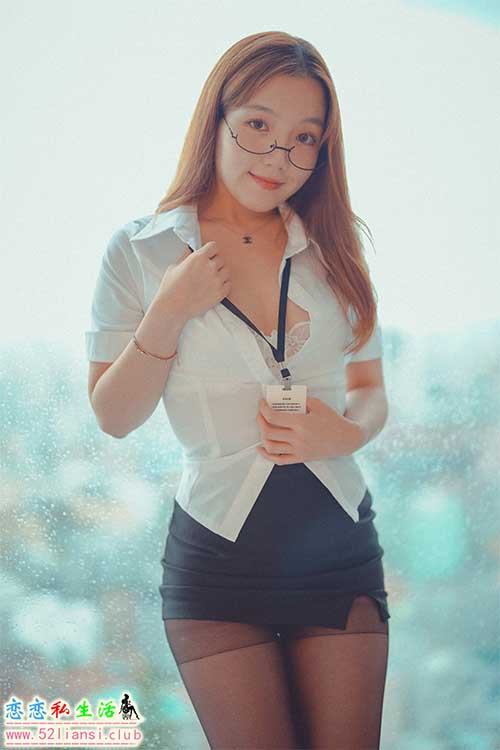 [Limepunch] NO.001 Yoonvely - LPXB-006(带视频)【107P+1V/908M】