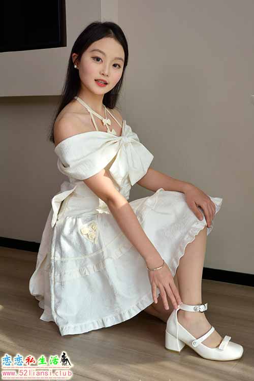 [初夏女神]134期 双双~【公主梦】姐姐一直在说很想看见我穿一次公主裙(带视频)【140P+1V/3.27G】