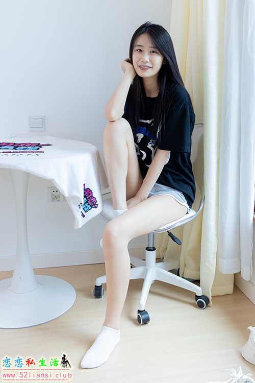 [物恋传媒] No.2062 菜菜-侧脸很美(带视频)【220P+1V/6.19G】