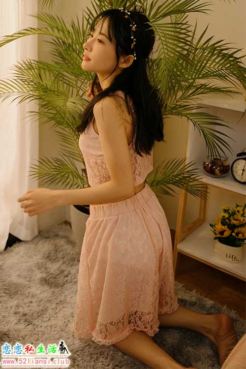 [街拍丝足]420-长腿美模 鲁鲁 - 可爱睡衣【140P/365M】