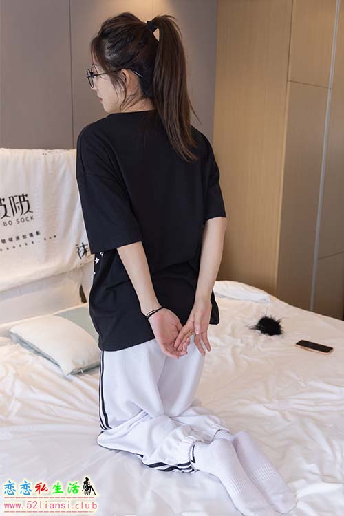 [袜啵啵] 382期 小沫-板鞋、白棉袜(带视频)【143P+1V/5.58G】