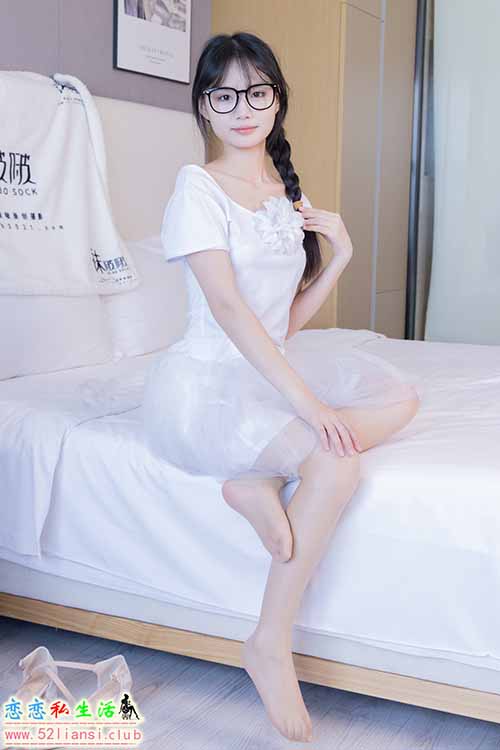 [袜啵啵] 415期 甜甜圈-高跟鞋、油亮肉丝、芭蕾舞服(带视频)【143P+1V/5.9G】