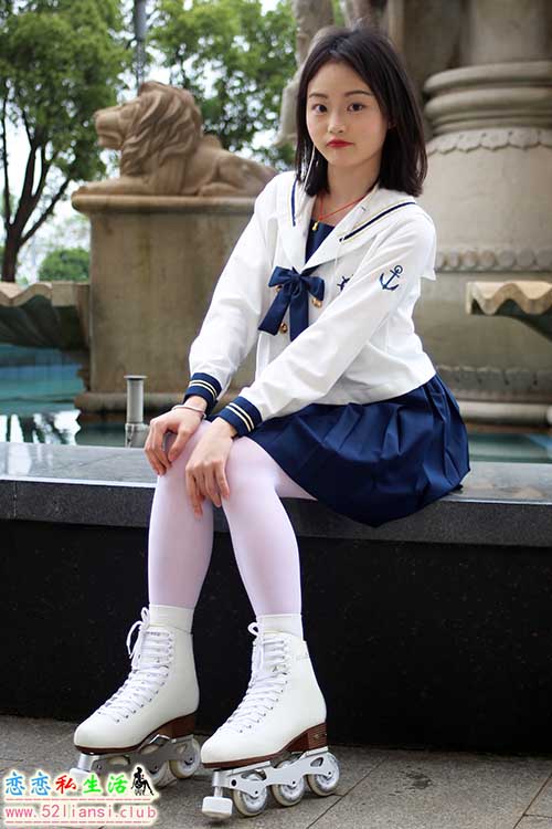[初夏女神]241期 双双~【溜冰女孩】幸亏我有点基础哈，不然还驾驭不了(带视频)【140P+1V/4.88G】