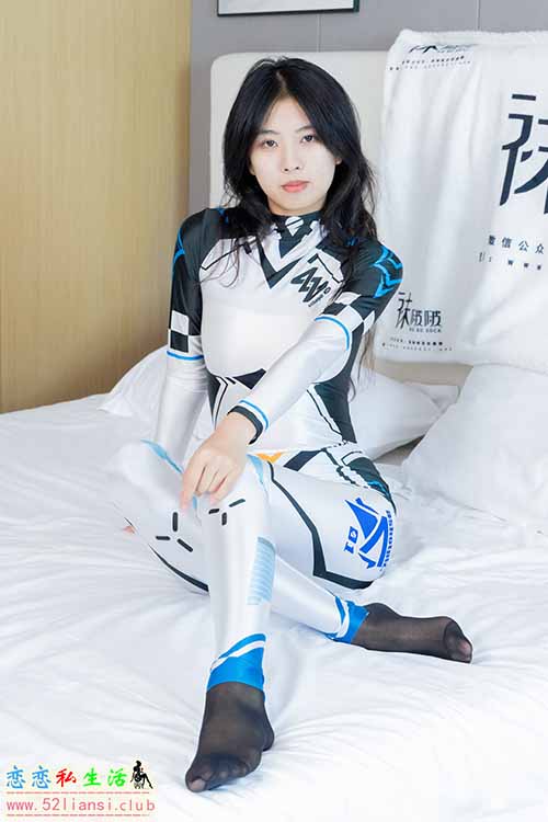 [袜啵啵] 434期 奶油-cos服、两双靴子、薄肉丝、薄黑丝-脚尖加固款(带视频)【155P+1V/7.62G】
