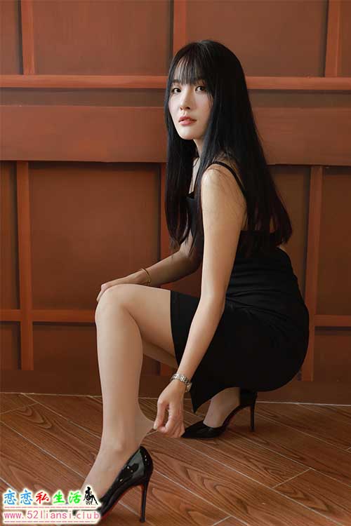 [IESS异思趣向] 丝享家 1852：婉萍《黑色礼裙(上)》[93P-66MB]