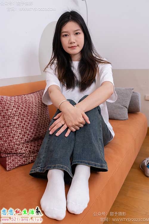 [甜予摄影] NO.070 松松-板鞋、白棉袜、裸足(带视频)【122P+2V/9.74G】