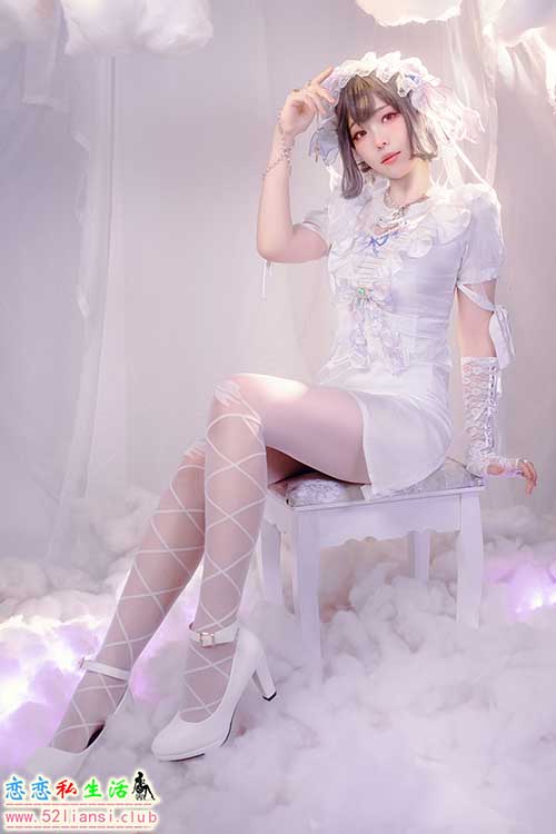 [美图精选]1587-ElyEE子-Cloudy Dreaming云朵梦境【25P/35M】