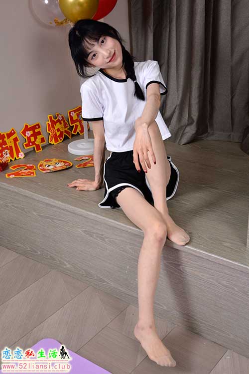 [初夏女神]154期 柒柒~《我的大嘴猴》终于有了一双属于我专属的鞋鞋了(带视频)【110P+1V/3.95G】
