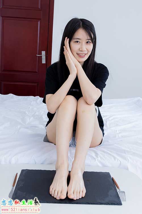 [物恋传媒] No.2062 菜菜-侧脸很美(带视频)【220P+1V/6.19G】