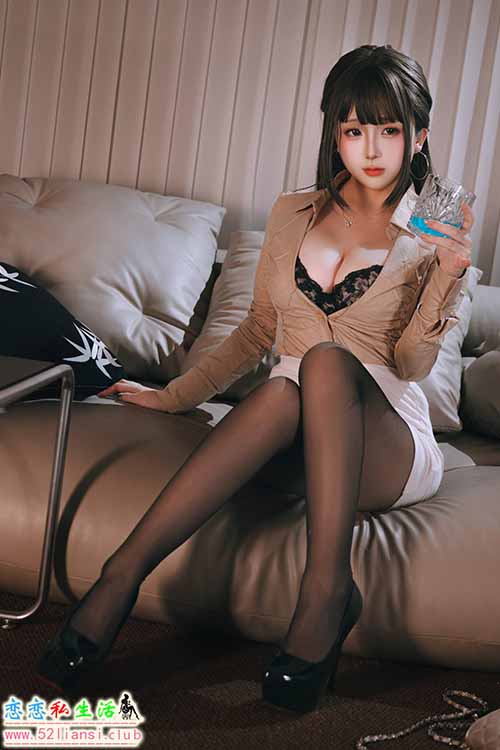 [美图精选]1543-日奈娇-醉酒同事【106P/374M】