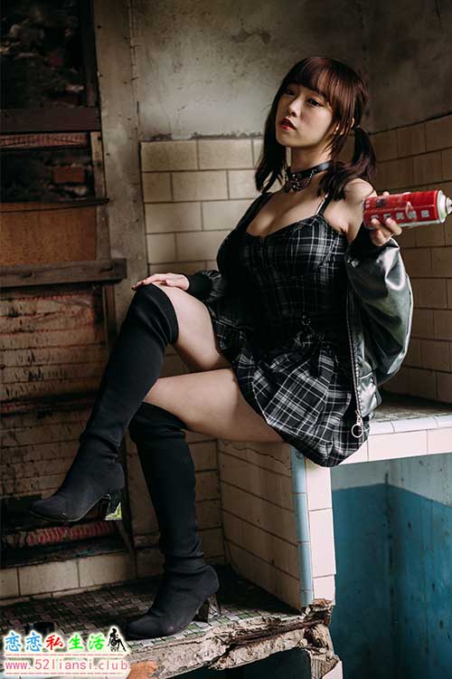 [街拍丝足]447-长腿美模  娃娃 - Cool style【144P/657M】
