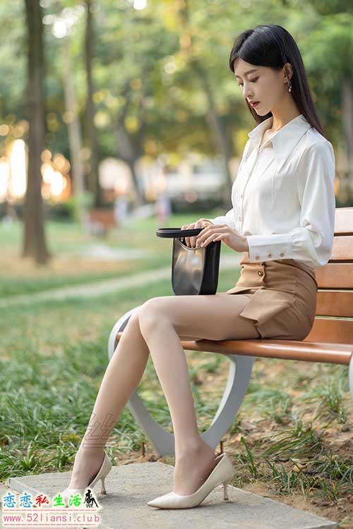 [尤蜜丝] No.126 穿搭推广展示图集[53P/391M]