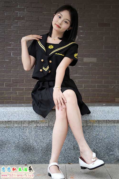[初夏女神]220期 双双~【黑系水手服】我还是比较适合U领的水手服(带视频)【100P+1V/3.45G】