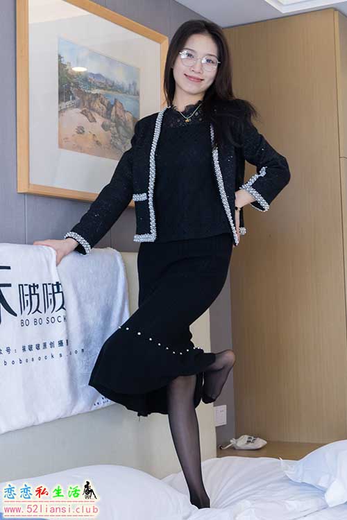 [袜啵啵] 425期 芝士-高跟鞋、板鞋、肉丝、黑丝-脚尖加固款(带视频)【155P+1V/6.18G】