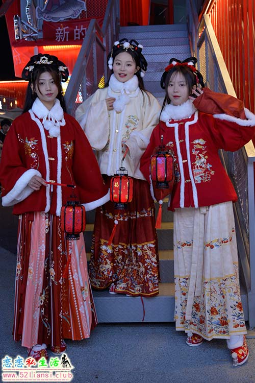 [初夏女神]152期 《新年快乐》2023已经过去了，2024大家都事事顺心！大家新年快乐(带视频)【110P+1V/3.06G】