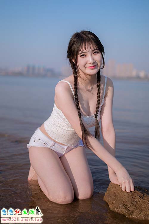 [YALAYI雅拉伊] No.736 去江边 瓶儿【51P/86M】