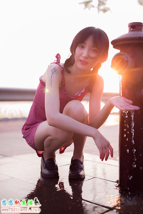[YALAYI雅拉伊] No.700 杨柳岸 周周【53P/81M】