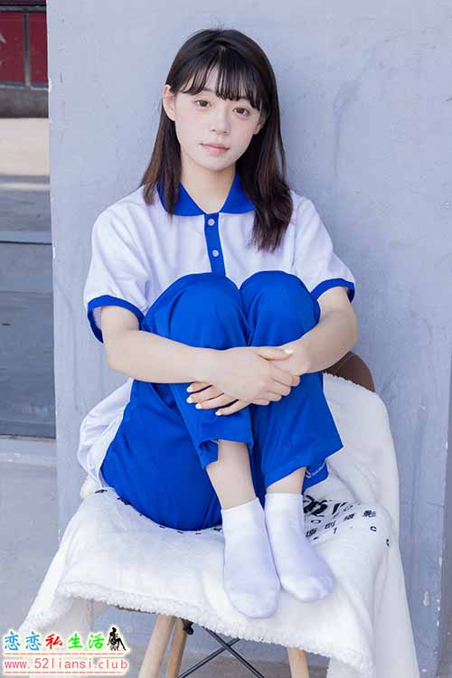 [袜啵啵] 393期 糯米-板鞋、白棉袜、裸足、校服(带视频)【150P+1V/7.01G】