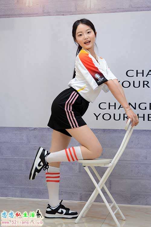 [初夏女神]235期 双双~【德系球服】别问我为什么认识球服，我只要照办就好了(带视频)【150P+1V/6.37G】