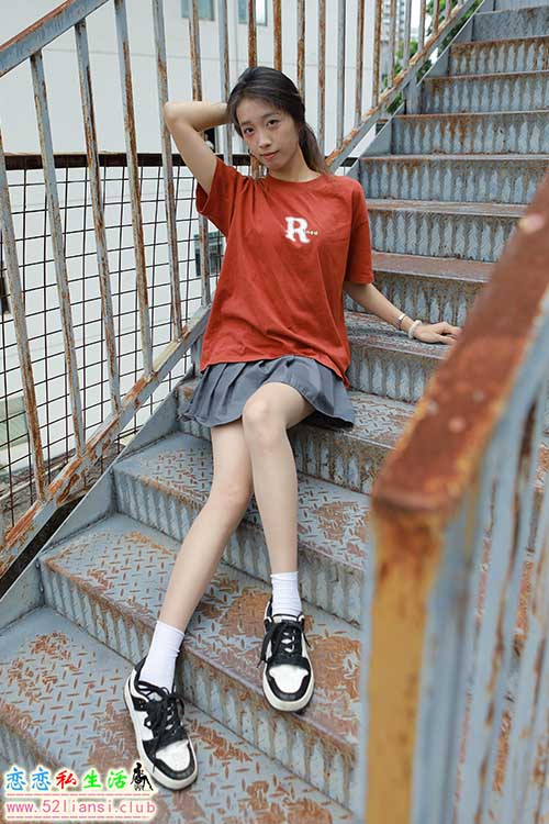 [IESS异思趣向] 丝享家 1801：小九《美式穿搭(上)》[77P-86MB]