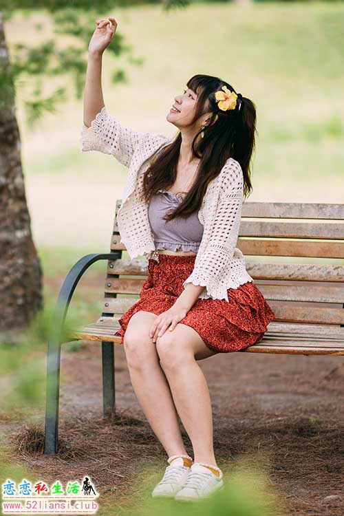 [街拍丝足]431-长腿美模 若颖 - 云山水【93P/325M】