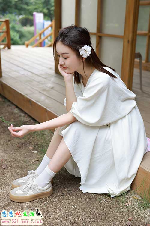 [IMZSOCK爱美足] 2024年-第11期 杏儿(带视频)【121P+1V/2.23G】