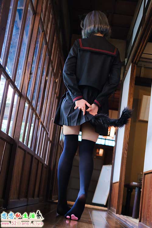 [美图精选]1451-ElyEE子-Veranda Black Cat缘廊黑猫【37P/129M】