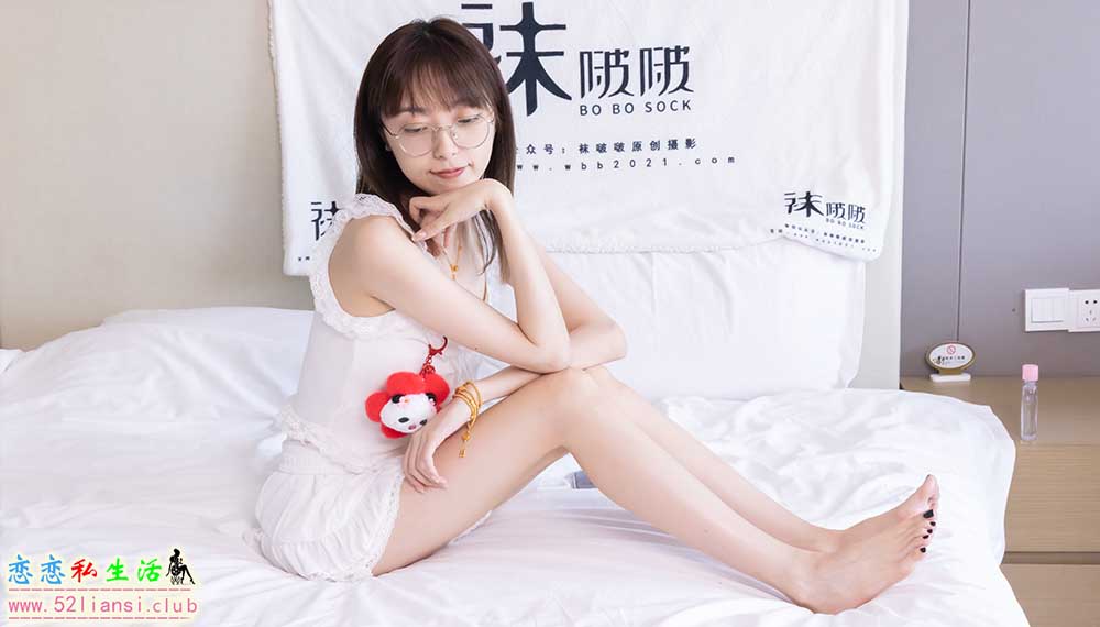 [袜啵啵] 417期 稚予-板鞋、白棉袜、裸足黑色美甲(带视频)【199P+1V/6.78G】