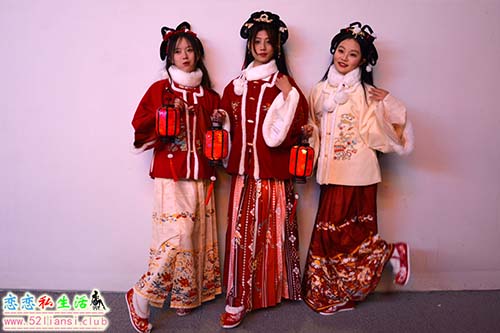 [初夏女神]152期 《新年快乐》2023已经过去了，2024大家都事事顺心！大家新年快乐(带视频)【110P+1V/3.06G】