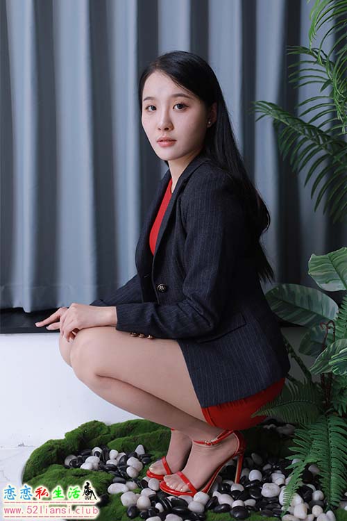 [IESS异思趣向] 丝享家 1717：婉萍《绿野仙踪》[88P／79MB]