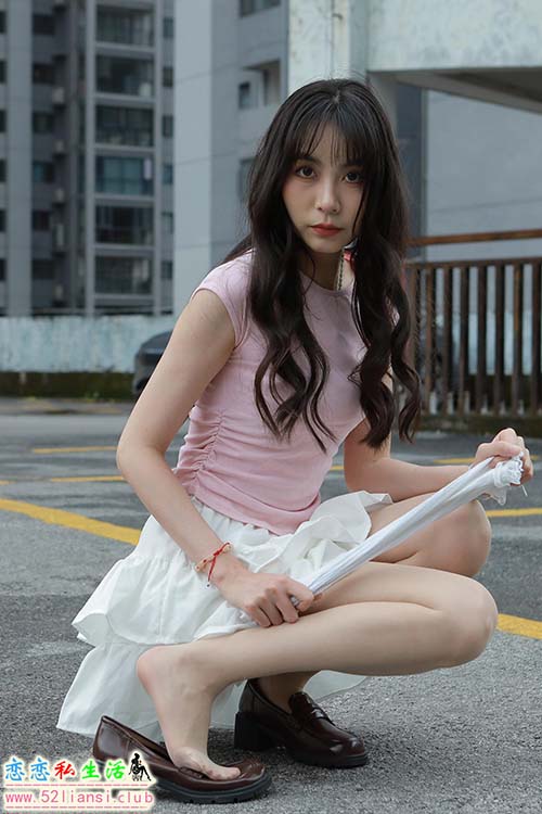 [IESS异思趣向] 丝享家 1738：团团《双重保险》[84P／98MB]