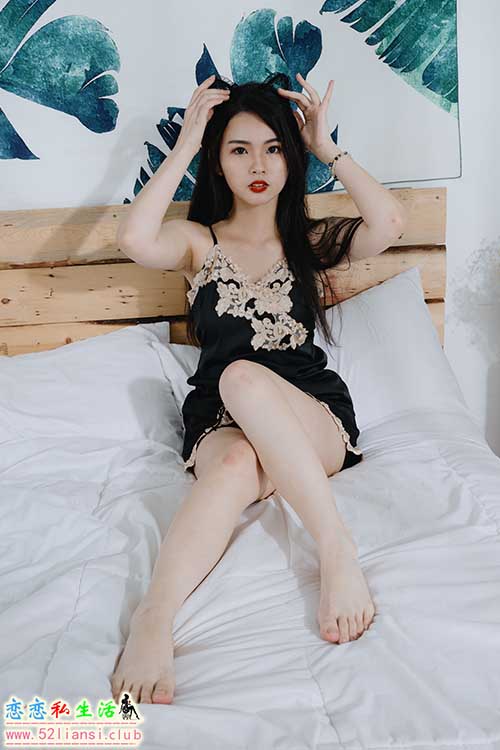 [街拍丝足]385-长腿美模 米浆 - 睡衣【70P/190M】