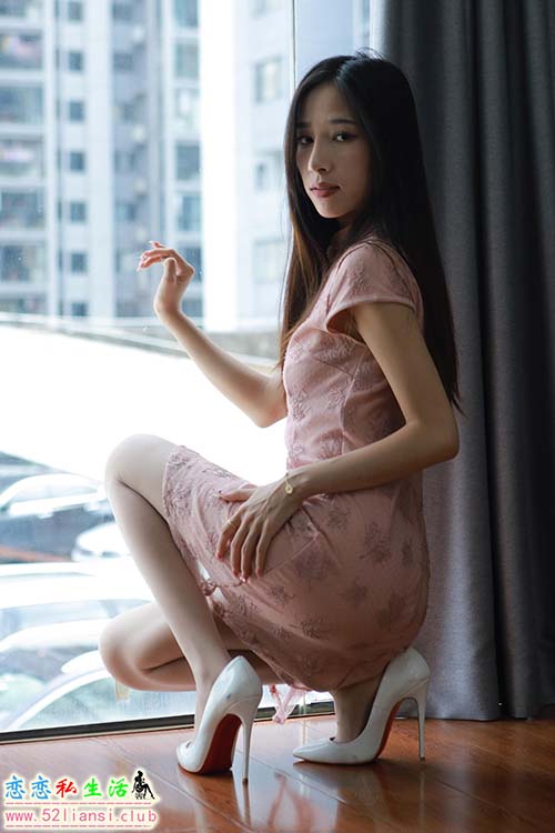 [IESS异思趣向] 丝享家 1553：美子《窗前的光》[80P／81MB]