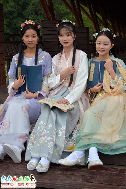 [初夏女神]123期 点点、双双、安妮~【古往今来】明制千金跌撞穿越来到清末遇见两位顽童姐姐(带视频)【237P+2V/8.7G】