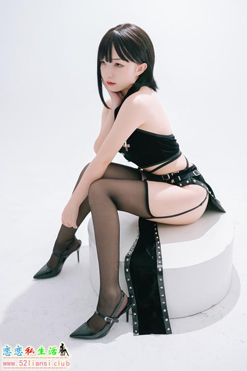 [美图精选]1162-花铃-吊带袜修女【71P/156M】