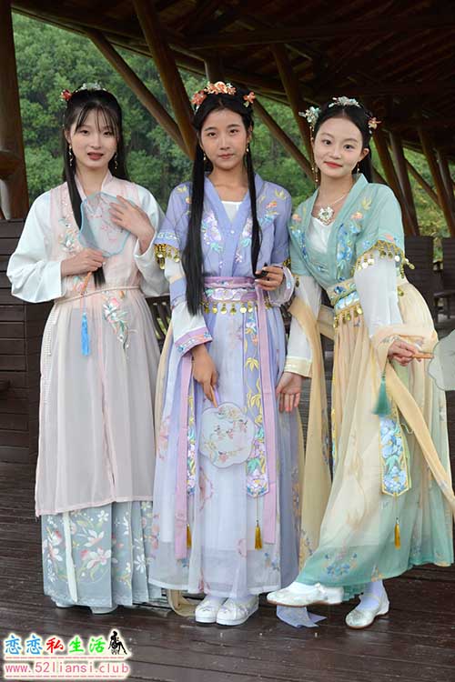 [初夏女神]123期 点点、双双、安妮~【古往今来】明制千金跌撞穿越来到清末遇见两位顽童姐姐(带视频)【237P+2V/8.7G】