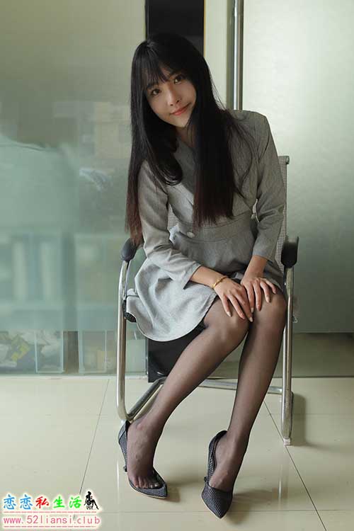 [IESS异思趣向] 丝享家 1639：婉萍《办公嬉戏》[87P／65MB]