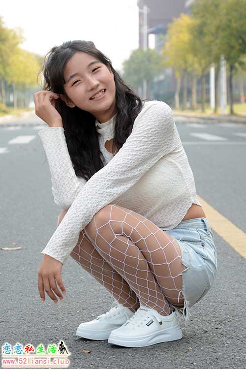 [初夏女神]109期 点点~【跟潮流风】她们说配上大网袜就跟上潮流了，我不信(带视频)【140P+1V/4.91G】