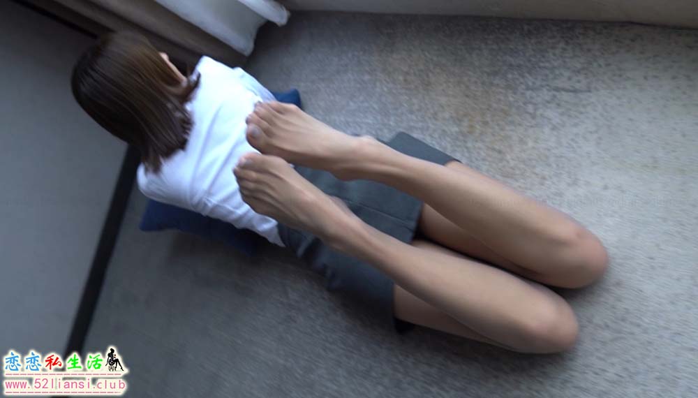[MussGirl慕丝女郎]视频 NO.034-170长腿mia酒店性感制服灰丝展示嫩滑丝足底【12min/2.04G】