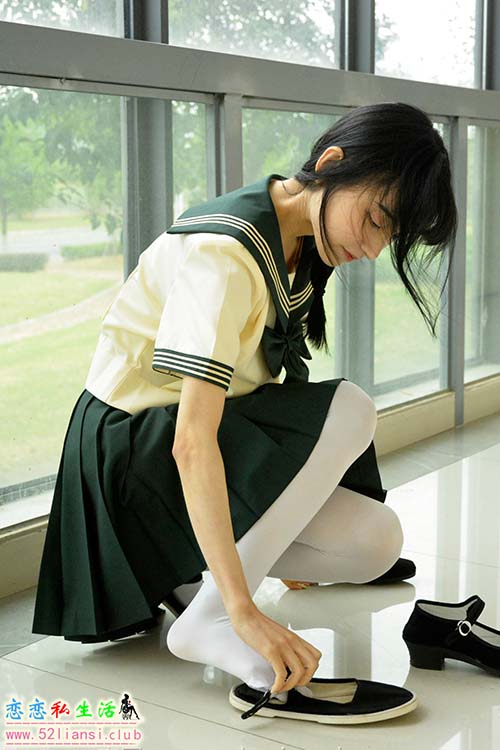 [初夏女神]104期 柒柒~【绿色水手服】刚入手的水手服是时候展示一趟了(带视频)【140P+1V/4.76G】
