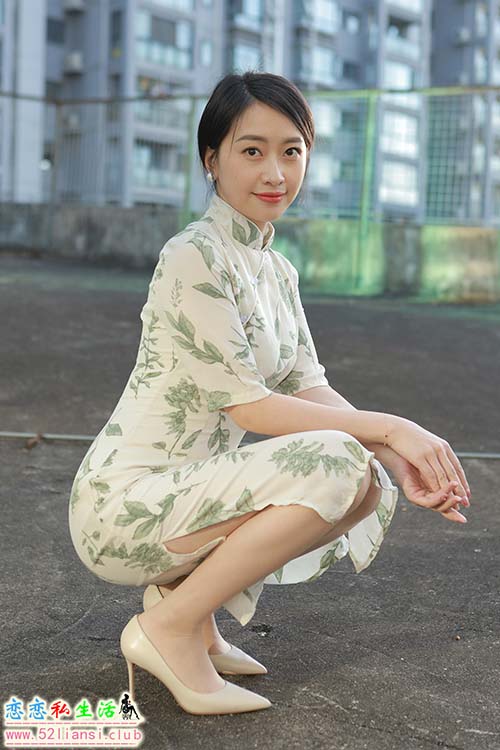 [IESS异思趣向] 丝享家 1594：小婕《薄如蝉翼》[85P／101MB]