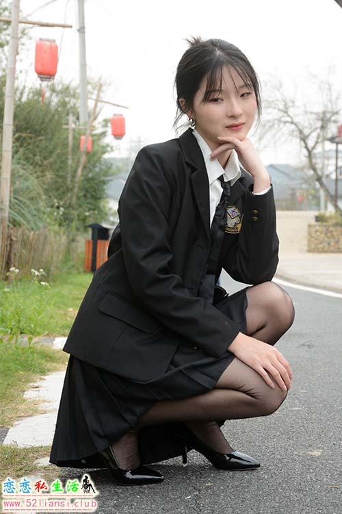 [初夏女神]110期 安妮~【西装小裙】原计划是御姐型的纯欲风，结果外套小了，欲不起来了(带视频)【140P+1V/4.95G】