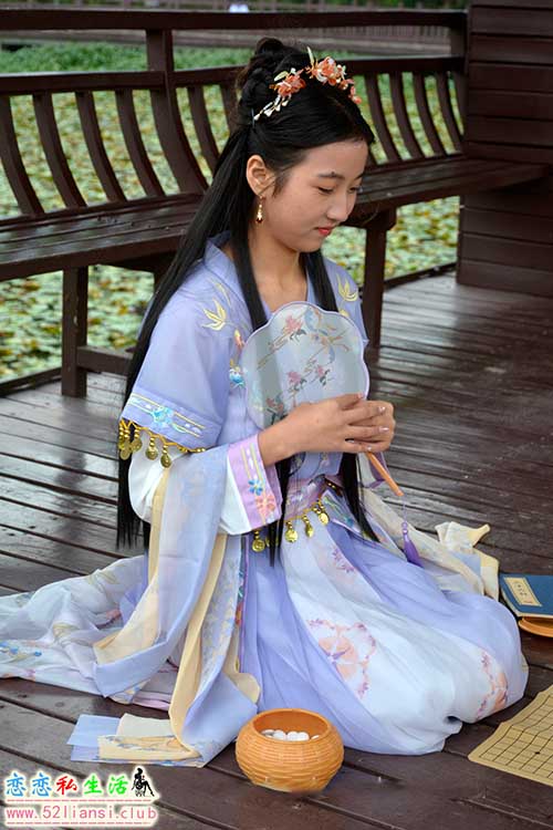 [初夏女神]123期 点点、双双、安妮~【古往今来】明制千金跌撞穿越来到清末遇见两位顽童姐姐(带视频)【237P+2V/8.7G】